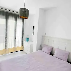 2-bedroom-apartment-next-to-plaza-de-la-merced.hotelsinnerja.org/